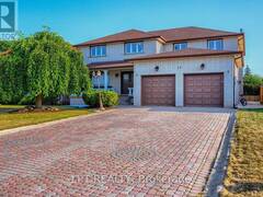 16 VOGUE COURT Hamilton Ontario, L8E 4T3