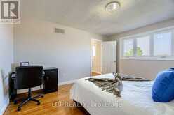 16 VOGUE COURT | Hamilton Ontario | Slide Image Thirty-four