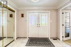16 VOGUE COURT | Hamilton Ontario | Slide Image Three