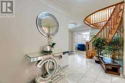 16 VOGUE COURT | Hamilton Ontario | Slide Image Seven