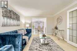 16 VOGUE COURT | Hamilton Ontario | Slide Image Nine