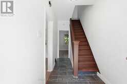 41 BARNESDALE AVENUE N | Hamilton Ontario | Slide Image Four