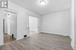 41 BARNESDALE AVENUE N | Hamilton Ontario | Slide Image Nine