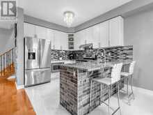 39 RIDING MOUNTAIN DRIVE | Richmond Hill Ontario | Slide Image Fifteen