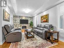 39 RIDING MOUNTAIN DRIVE | Richmond Hill Ontario | Slide Image Six
