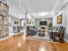 39 RIDING MOUNTAIN DRIVE | Richmond Hill Ontario | Slide Image Eight