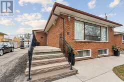 34 CUMBERLAND DRIVE | Brampton Ontario | Slide Image One