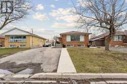 34 CUMBERLAND DRIVE | Brampton Ontario | Slide Image Three