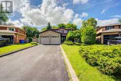 104 LAMBETH COURT | Newmarket Ontario | Slide Image One