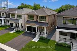 3 RICHMOND PARK DRIVE | Georgina Ontario | Slide Image Two