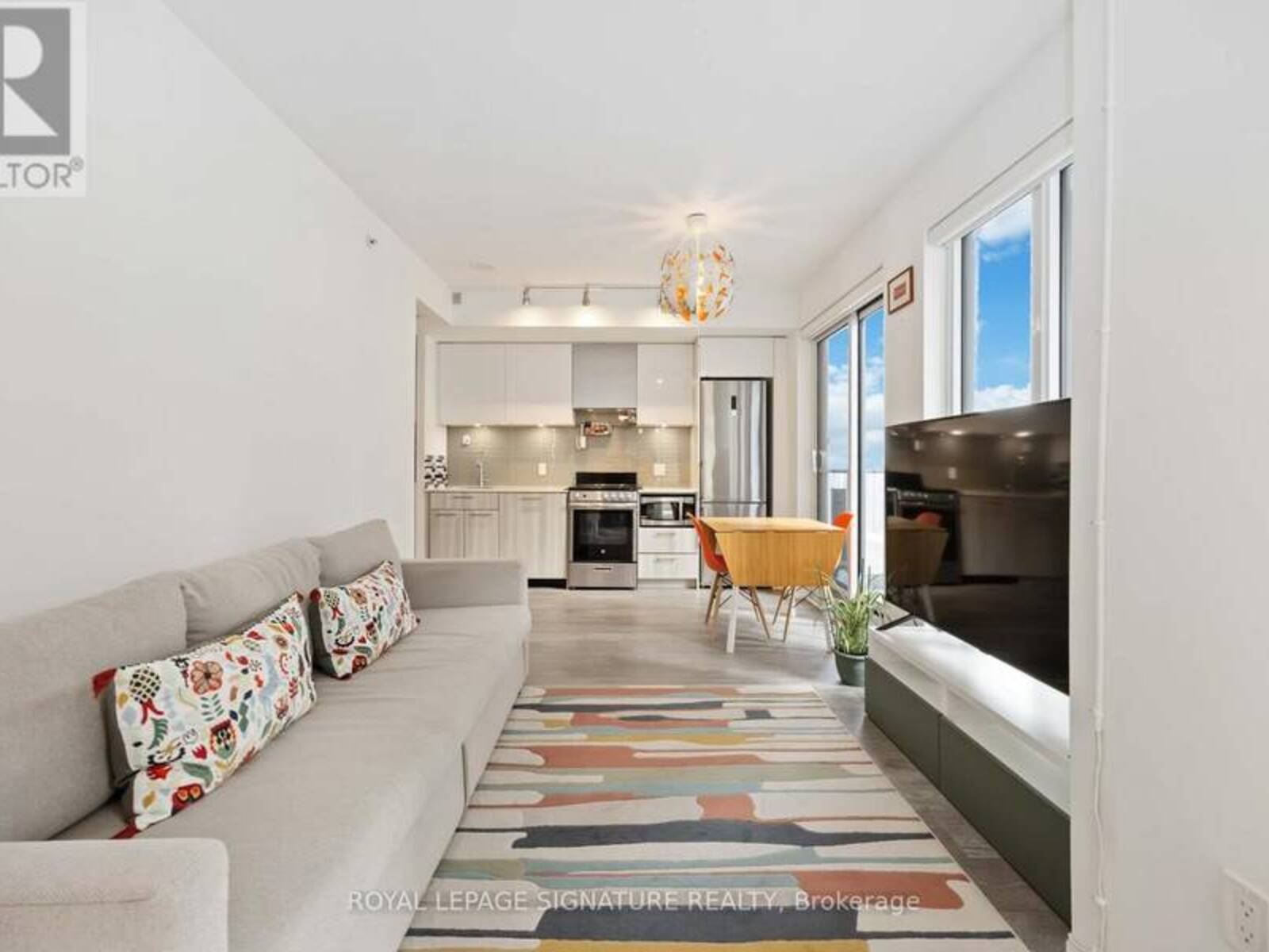1725 - 251 JARVIS STREET, Toronto, Ontario M5B 0C3