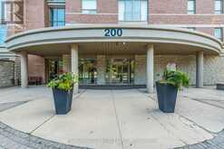 1003 - 200 BURNHAMTHORPE ROAD | Mississauga Ontario | Slide Image Thirty