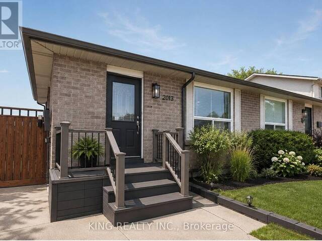 2613 CARISSA AVENUE Windsor Ontario, N8R 2J8 - 3 Bedrooms Home For Sale