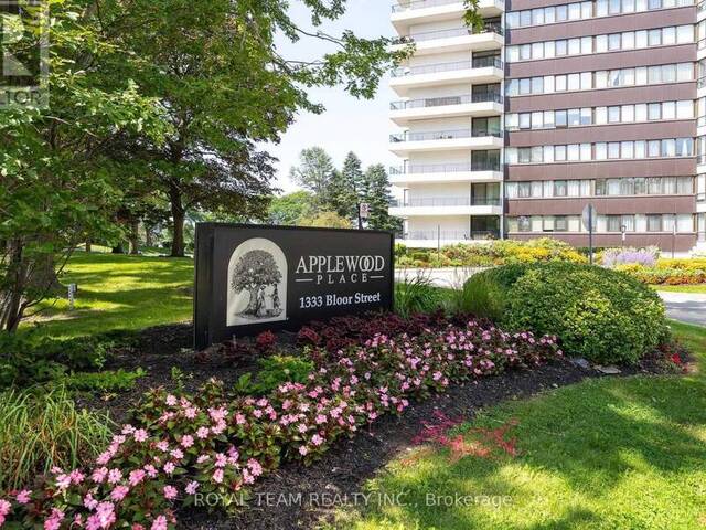 2004 - 1333 BLOOR STREET Mississauga Ontario, L4Y 3T6 - Property For Sale