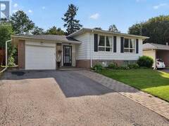 384 GLENROSE ROAD Newmarket Ontario, L3Y 4M3