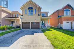 102 WESTMINSTER CIRCLE | Barrie Ontario | Slide Image One