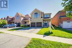 102 WESTMINSTER CIRCLE | Barrie Ontario | Slide Image Two