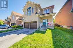102 WESTMINSTER CIRCLE | Barrie Ontario | Slide Image Three