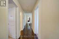 102 WESTMINSTER CIRCLE | Barrie Ontario | Slide Image Thirteen