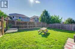 102 WESTMINSTER CIRCLE | Barrie Ontario | Slide Image Sixteen