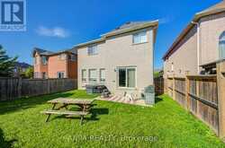 102 WESTMINSTER CIRCLE | Barrie Ontario | Slide Image Seventeen