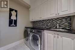 43 CATANO COURT | Richmond Hill Ontario | Slide Image Seventeen