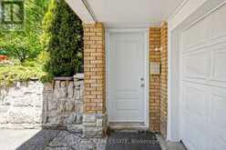 197 LUCAS STREET | Richmond Hill Ontario | Slide Image Three
