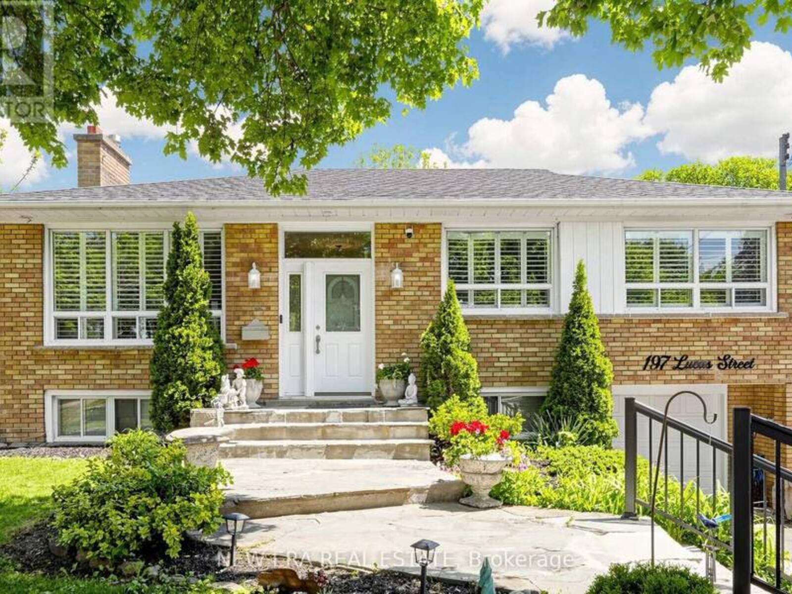 197 LUCAS STREET, Richmond Hill, Ontario L4C 4P8