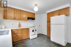678 EDINBURGH ROAD S | Guelph Ontario | Slide Image Thirteen