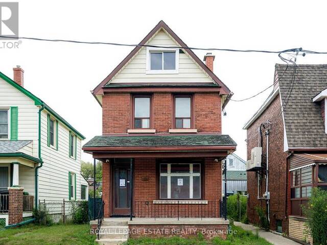 201 CHRISTIE STREET Toronto Ontario, M6G 3B5 - 4 Bedrooms Home For Sale