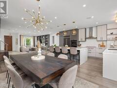 58 MANITOBA STREET Toronto Ontario, M8Y 1C9
