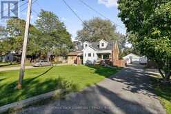 4276 HOWARD AVENUE | Windsor Ontario | Slide Image Four