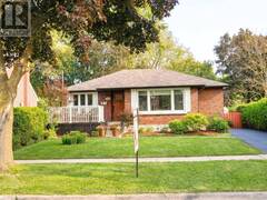 113 PONTIAC AVENUE Oshawa Ontario, L1G 3M1