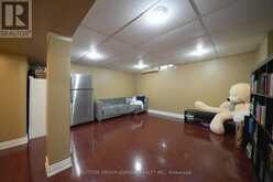 33 WILDERNESS DRIVE | Toronto Ontario | Slide Image Thirty-two