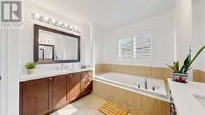 3307 GRANITE GATE | Burlington Ontario | Slide Image Thirty