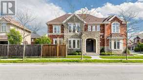 3307 GRANITE GATE | Burlington Ontario | Slide Image Four