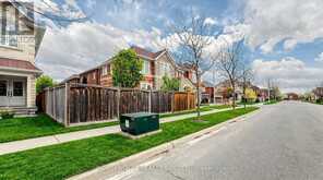 3307 GRANITE GATE | Burlington Ontario | Slide Image Six