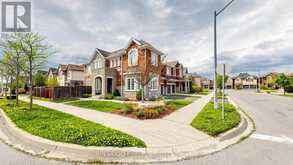 3307 GRANITE GATE | Burlington Ontario | Slide Image Eight