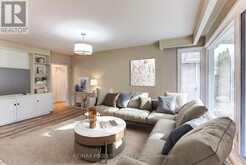 23 RAVENSBOURNE CRESCENT | Toronto Ontario | Slide Image Eighteen