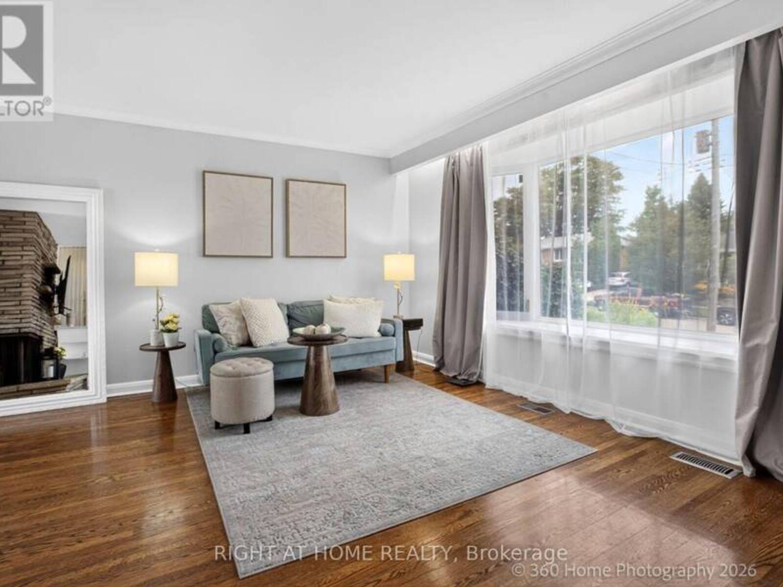 100 PERIVALE CRESCENT, Toronto, Ontario M1J 2C3