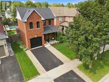73 RUSSELL BARTON LANE | Uxbridge Ontario | Slide Image Two