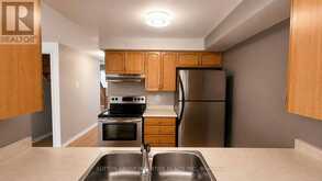 25 LIONS GATE BOULEVARD | Barrie Ontario | Slide Image Five