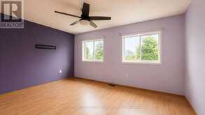 25 LIONS GATE BOULEVARD | Barrie Ontario | Slide Image Eight