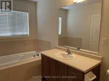 3211 EDWYNA DRIVE | Mississauga Ontario | Slide Image Seventeen