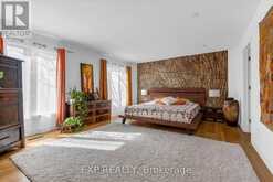 39 HILTS DRIVE | Hamilton Ontario | Slide Image Fourteen