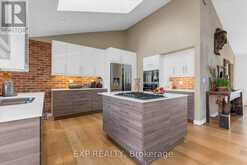 39 HILTS DRIVE | Hamilton Ontario | Slide Image Eight