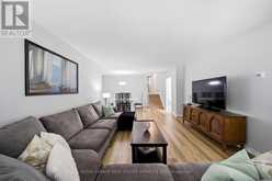127 REDGRAVE DRIVE | Toronto Ontario | Slide Image Nine