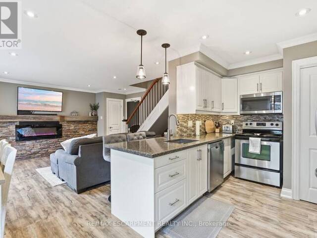 6 - 469 CLARIDGE ROAD Burlington Ontario, L7N 2S1 - 2 Bedrooms Condo For Sale