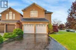 7419 BLACK WALNUT TRAIL | Mississauga Ontario | Slide Image Three