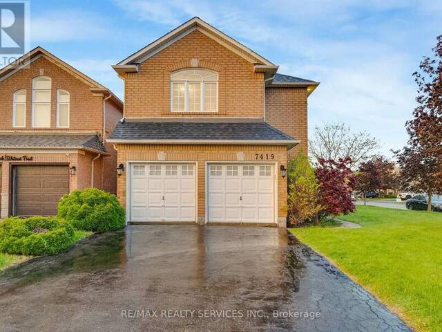7419 BLACK WALNUT TRAIL Mississauga Ontario, L5N 8A4 - 4 Bedrooms Home For Sale